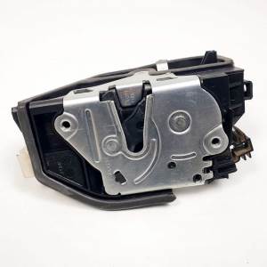 CERRADURA PUERTA DELANTERA IZQUIERDA 7229461 BMW SERIE 3 TOURING (F31) Autodesguaces Alicante
