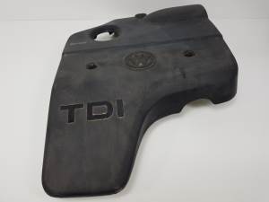 TAPA MOTOR 028103935C VOLKSWAGEN PASSAT BERLINA (3A2) Autodesguaces Alicante