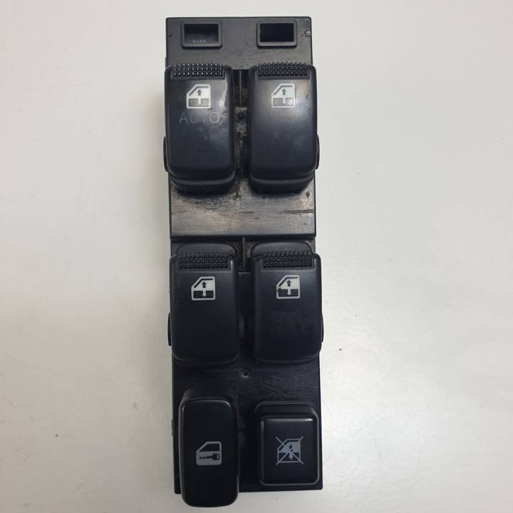 MANDO ELEVALUNAS DELANTERO IZQUIERDO KIA SORENTO Autodesguaces Alicante