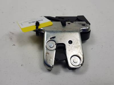 CERRADURA MALETERO / PORTON 4E0827645 AUDI A6 BERLINA (4F2) Autodesguaces Alicante