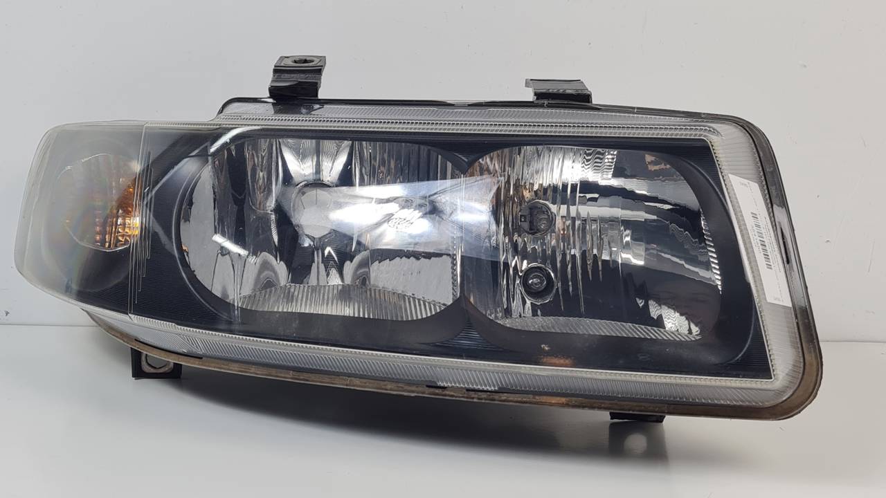 FARO DERECHO 1M1941002D SEAT LEON (1M1) Autodesguaces Alicante