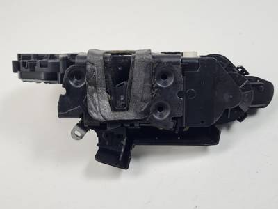 CERRADURA PUERTA TRASERA DERECHA 8X2A26412AC LAND ROVER DISCOVERY 4 Autodesguaces Alicante