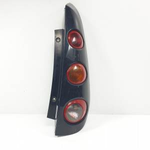 PILOTO TRASERO DERECHO 27968016 SMART FORFOUR (W454) Autodesguaces Alicante