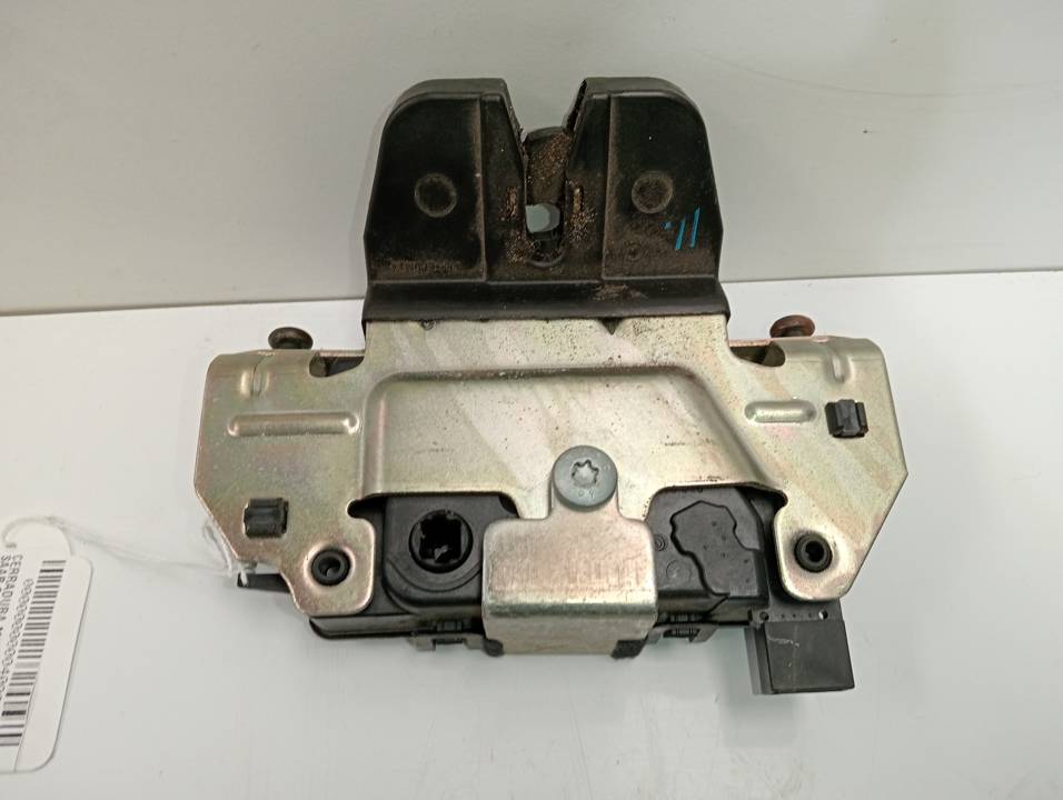 CERRADURA MALETERO / PORTON
