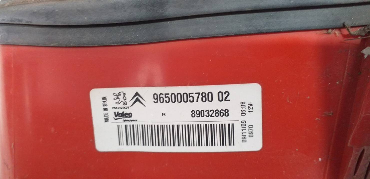 PILOTO TRASERO DERECHO