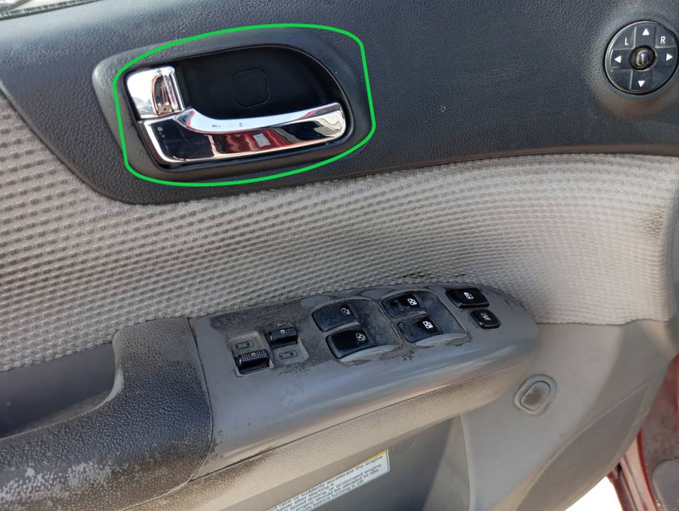 MANETA INTERIOR DELANTERA IZQUIERDA