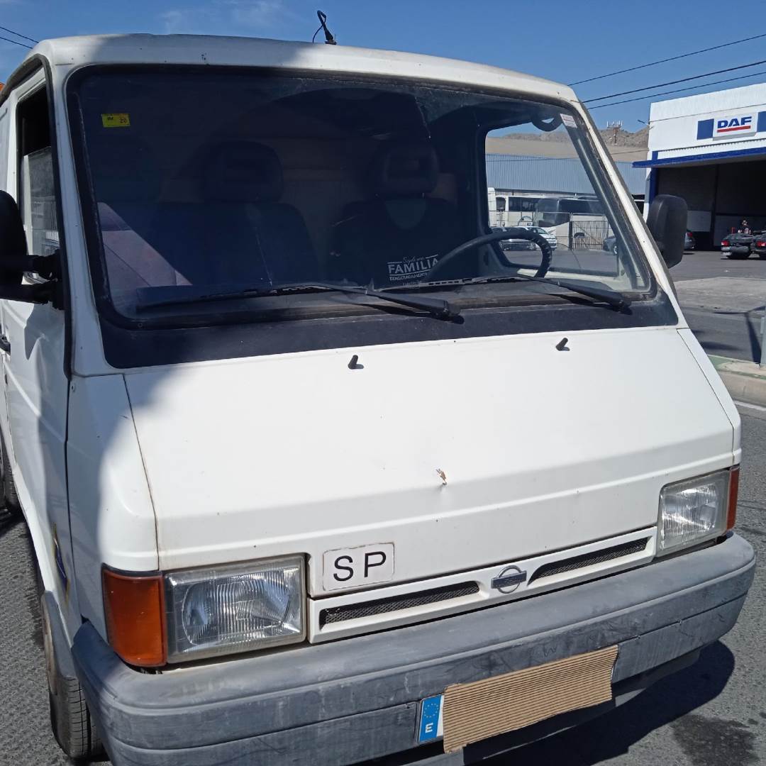 NISSAN TRADE 100 (1996 - 1998)