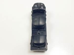 MANDO ELEVALUNAS DELANTERO IZQUIERDO 254011KA5E NISSAN JUKE (F15) Autodesguaces Alicante