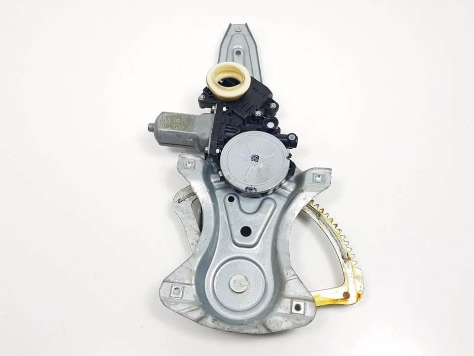 ELEVALUNAS TRASERO DERECHO - 8570202020 - TOYOTA - AURIS (E150)