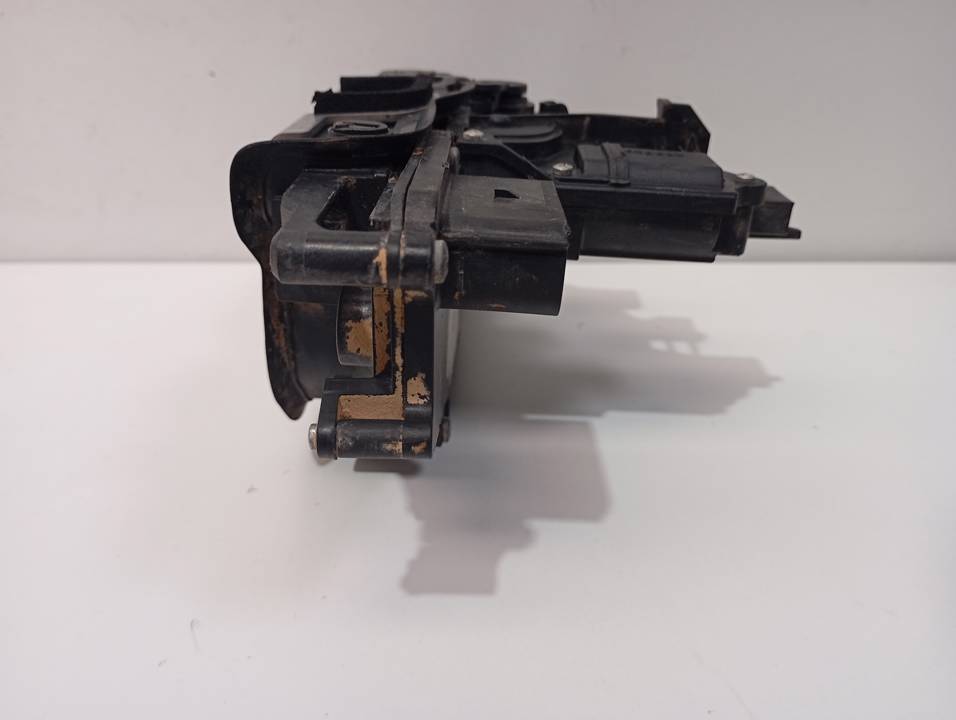 CERRADURA PUERTA DELANTERA DERECHA