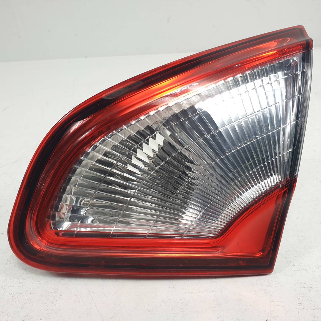 PILOTO TRASERO DERECHO INTERIOR - 89503209 - NISSAN - QASHQAI (J10)