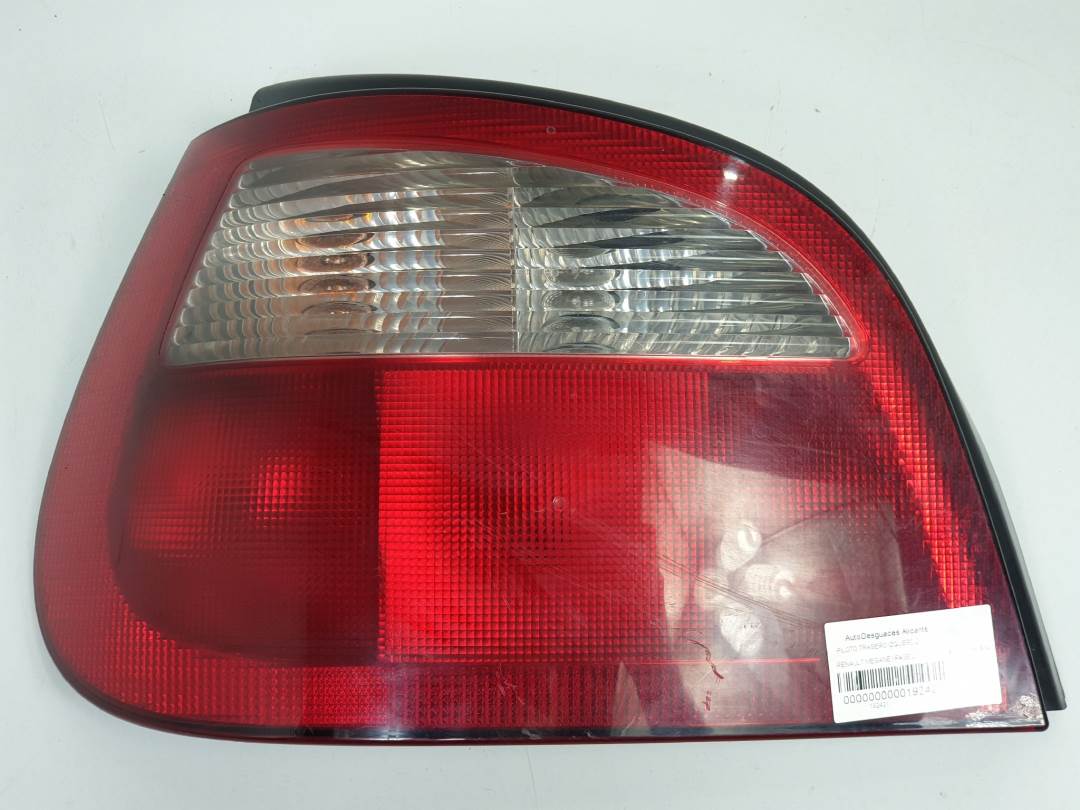 PILOTO TRASERO IZQUIERDO - 7700428320 - RENAULT - MEGANE I FASE 2 BERLINA (BA0)