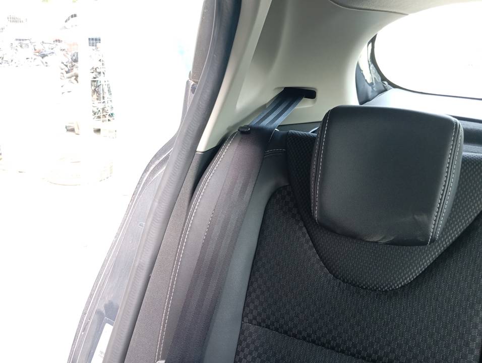 CINTURON SEGURIDAD TRASERO DERECHO
