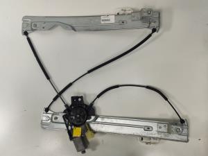 ELEVALUNAS DELANTERO DERECHO CM093120 FORD KUGA (CBS) Autodesguaces Alicante
