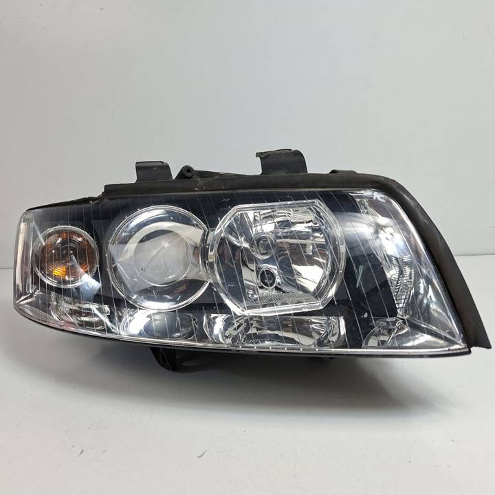 FARO DERECHO 8E0941004F AUDI A4 BERLINA (8E) Autodesguaces Alicante