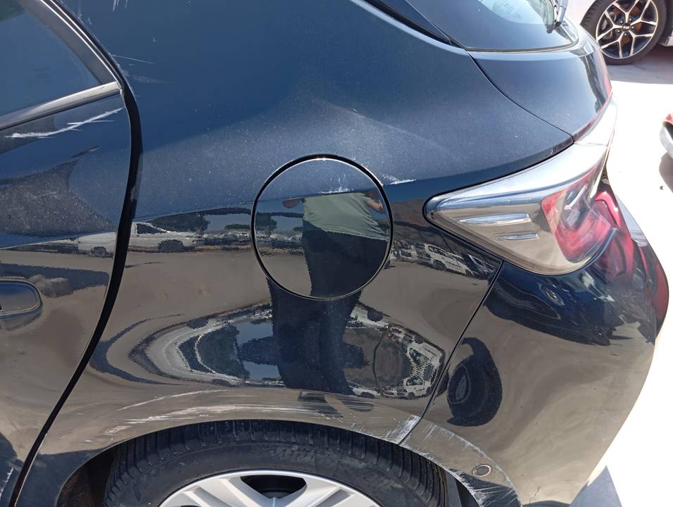 TAPA EXTERIOR COMBUSTIBLE