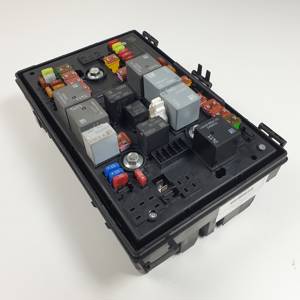 CAJA RELES / FUSIBLES 13449203 OPEL ASTRA J LIM. Autodesguaces Alicante