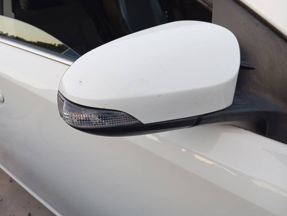 RETROVISOR DERECHO