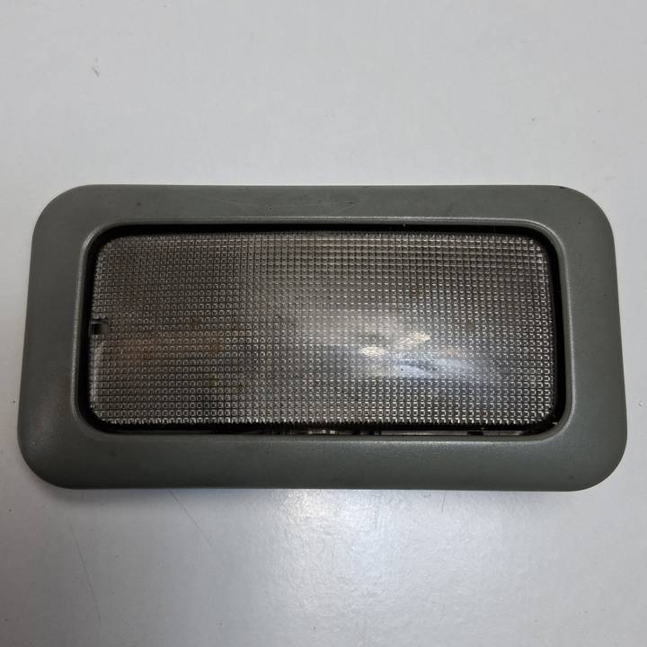 LUZ INTERIOR 8200100587E OPEL VIVARO Autodesguaces Alicante