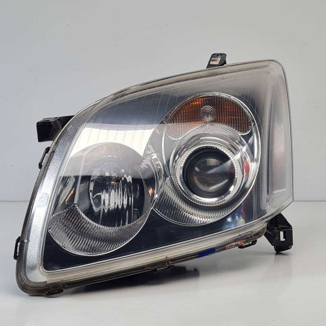 FARO IZQUIERDO - TOYOTA - AVENSIS BERLINA (T25)