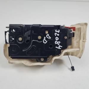 CERRADURA PUERTA DELANTERA DERECHA VOLKSWAGEN GOLF V BERLINA (1K1) Autodesguaces Alicante