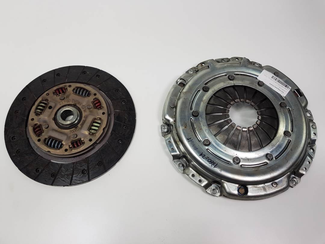 KIT EMBRAGUE - VOLKSWAGEN - PASSAT BERLINA (3A2)