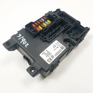 CAJA RELES / FUSIBLES 13217392EF OPEL CORSA D Autodesguaces Alicante