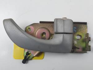 MANETA INTERIOR DELANTERA DERECHA KIA SORENTO Autodesguaces Alicante