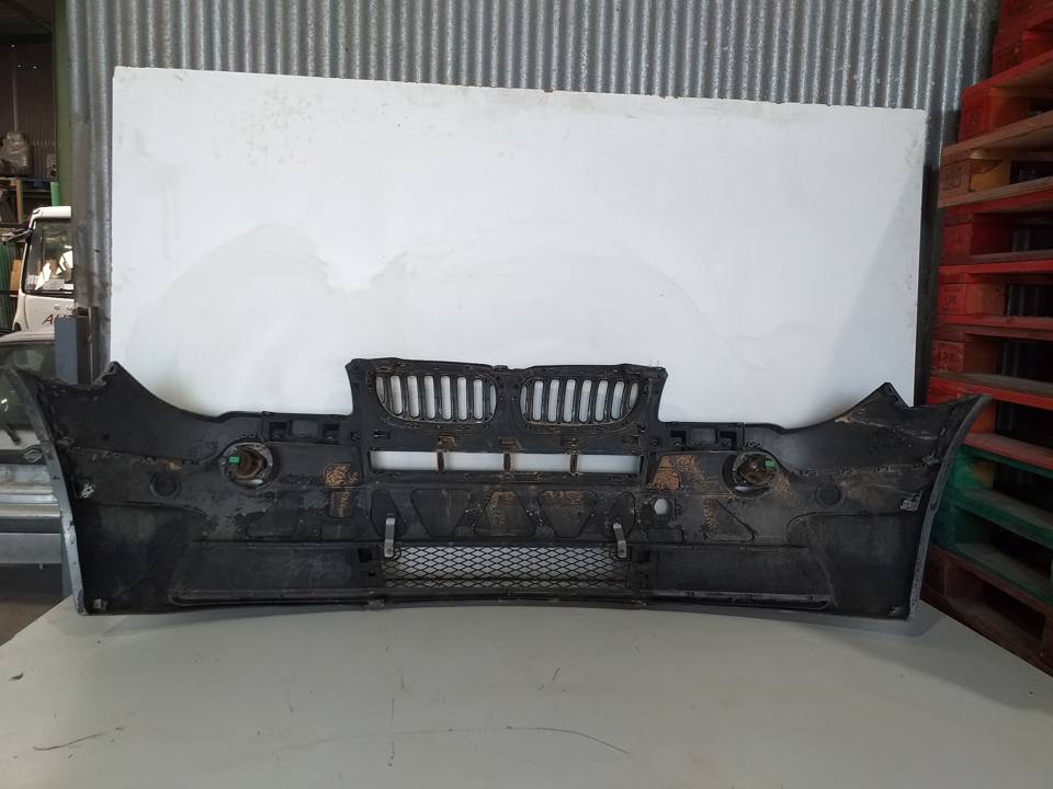 PARAGOLPES DELANTERO