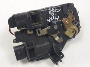 CERRADURA PUERTA DELANTERA IZQUIERDA 4B1837015G AUDI A4 BERLINA (8E) Autodesguaces Alicante