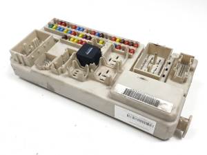CAJA RELES / FUSIBLES 3M5T14A073BG FORD FOCUS C-MAX (CAP) Autodesguaces Alicante