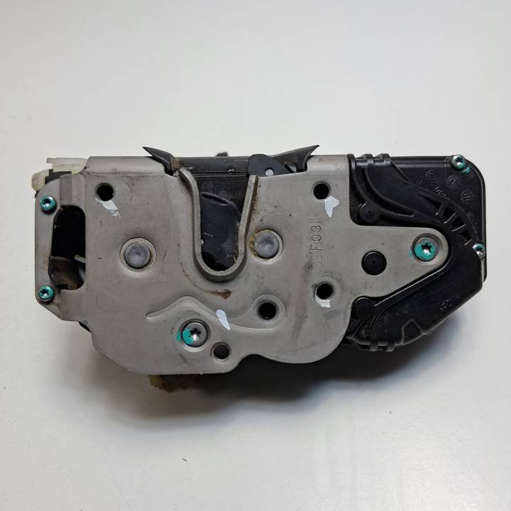 CERRADURA PUERTA DELANTERA DERECHA 13503150 CHEVROLET CRUZE Autodesguaces Alicante