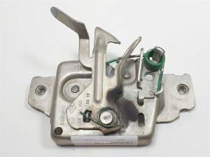 CERRADURA CAPOT 82001004024 RENAULT CLIO GRANDTOUR Autodesguaces Alicante