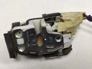 CERRADURA PUERTA DELANTERA IZQUIERDA HONDA JAZZ (GD1/5) Autodesguaces Alicante