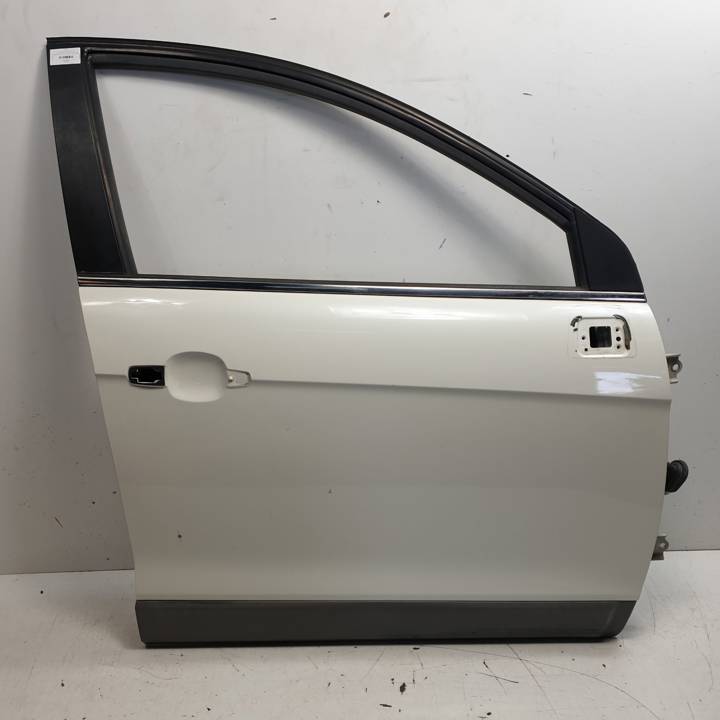 PUERTA DELANTERA DERECHA CHEVROLET CAPTIVA Autodesguaces Alicante