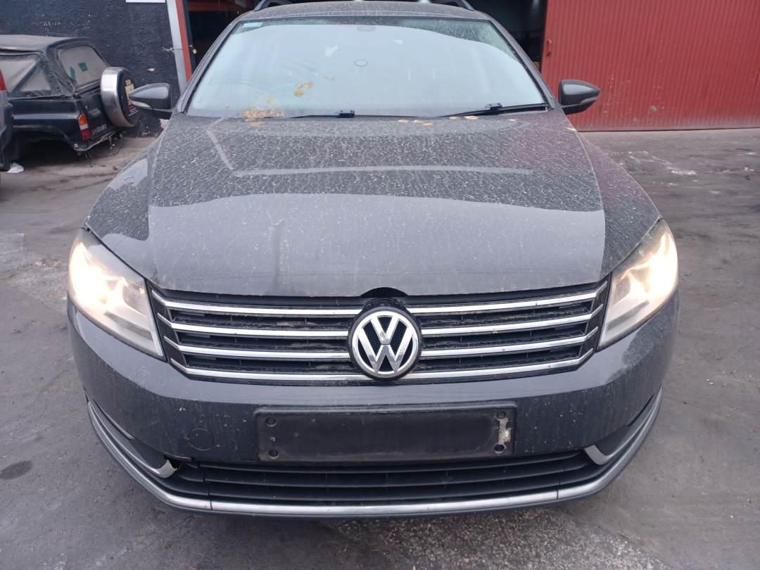 VOLKSWAGEN PASSAT VARIANT (365) (2010 - 2014)
