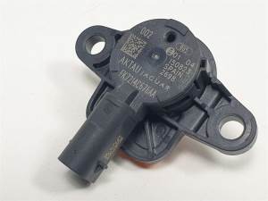 SENSOR FK7214C676AA JAGUAR XE Autodesguaces Alicante