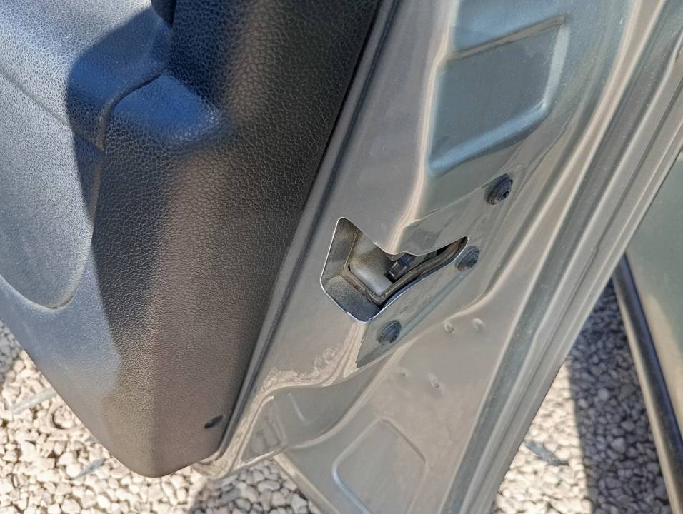 CERRADURA PUERTA DELANTERA DERECHA