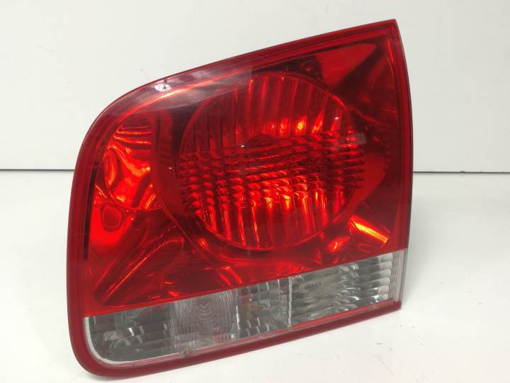 PILOTO TRASERO DERECHO INTERIOR 7L6945260A VOLKSWAGEN TOUAREG (7LA) Autodesguaces Alicante