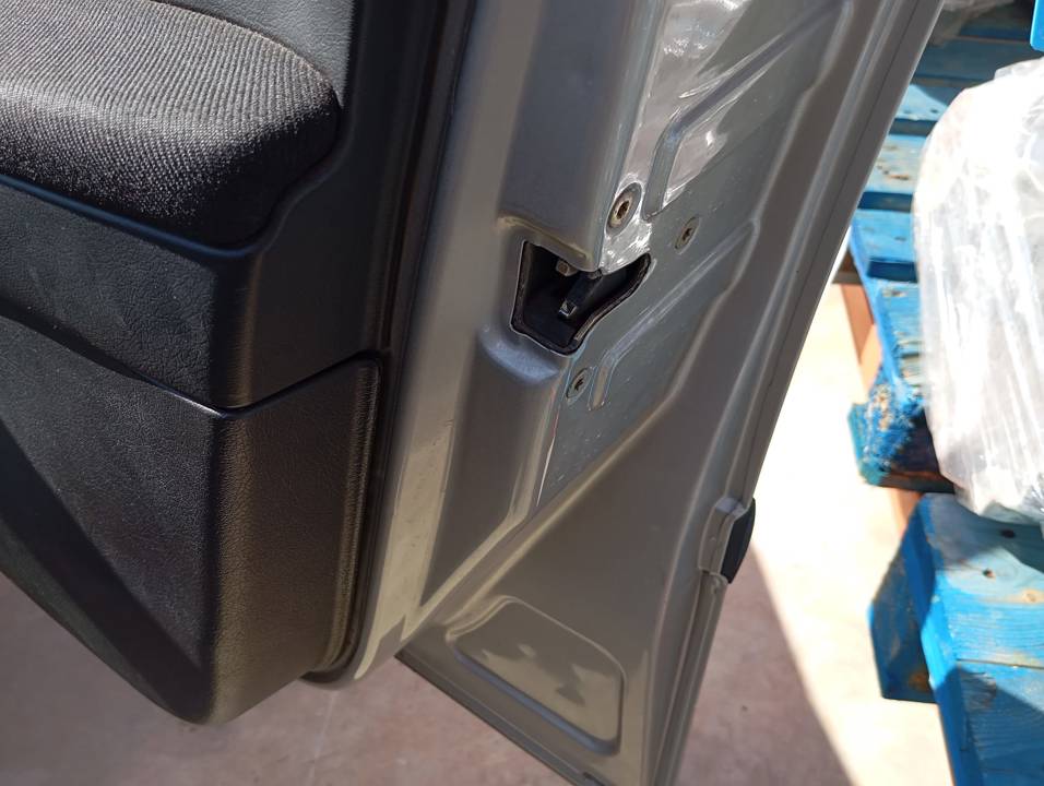CERRADURA PUERTA DELANTERA DERECHA