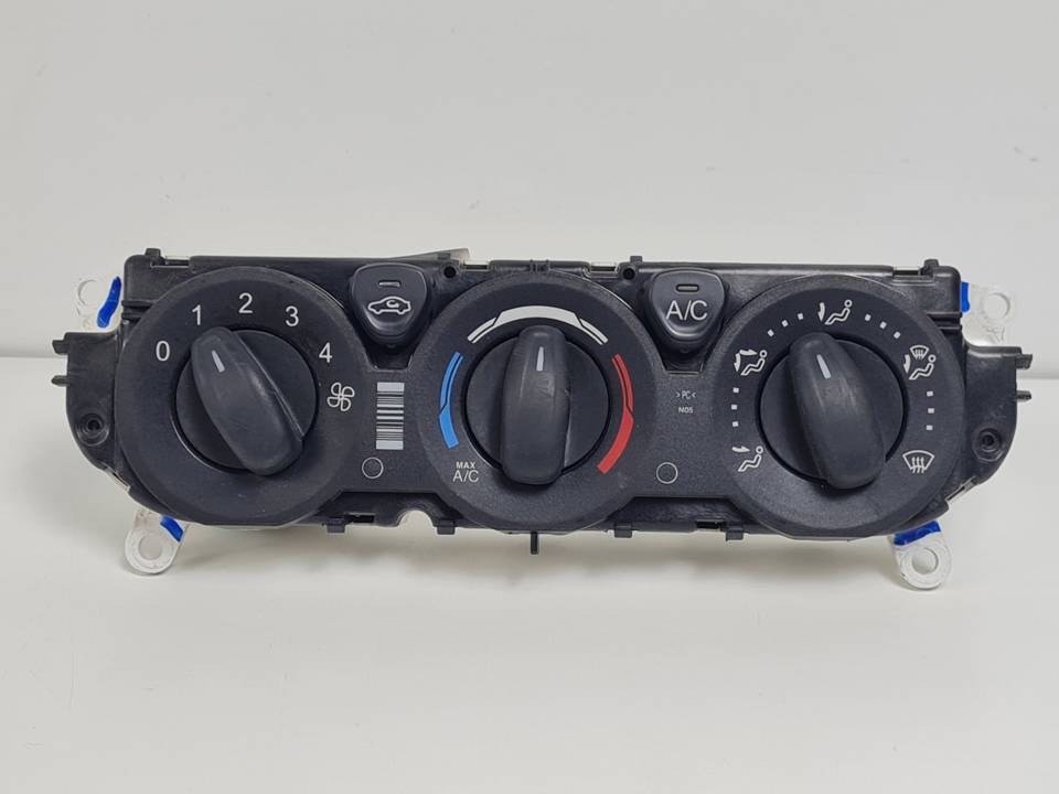 MANDO CALEFACCION / AIRE ACONDICIONADO BM5T18549 FORD KA+ (CDU) Autodesguaces Alicante