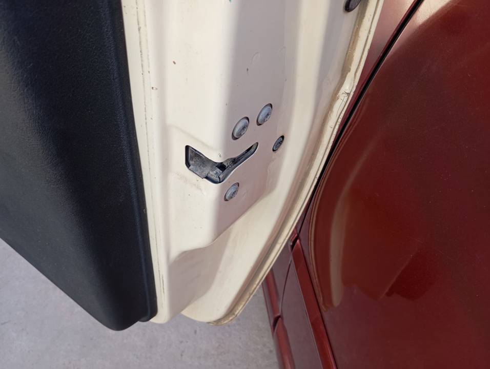 CERRADURA PUERTA DELANTERA DERECHA