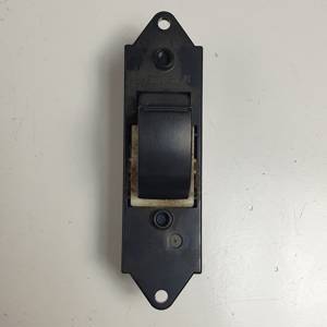 MANDO ELEVALUNAS DELANTERO DERECHO MR587944 CITROEN C4 AIRCROSS Autodesguaces Alicante