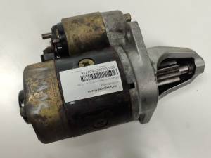 MOTOR ARRANQUE 23300M8200 NISSAN SUNNY BERLINA (N13) Autodesguaces Alicante