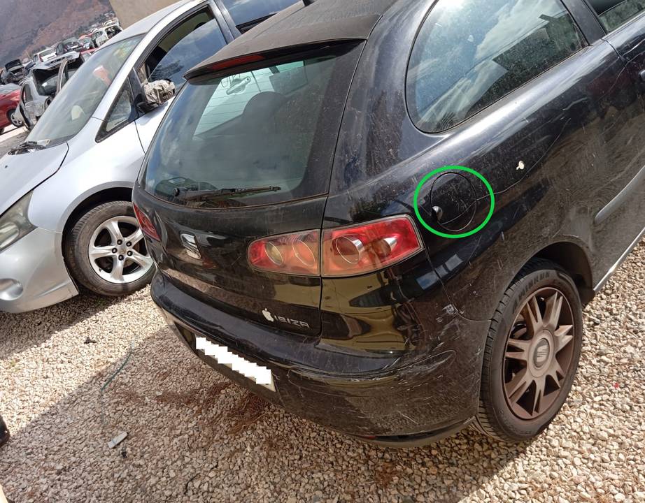TAPA EXTERIOR COMBUSTIBLE