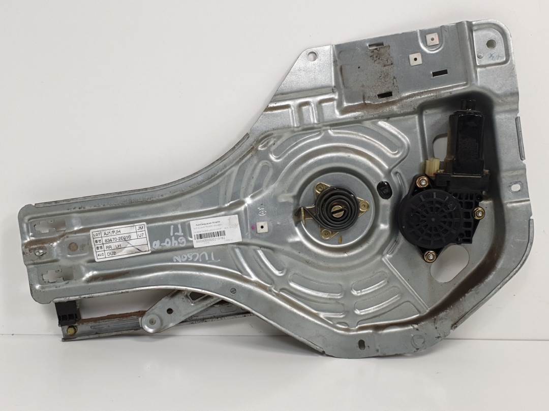 ELEVALUNAS TRASERO IZQUIERDO - 834702E010 - HYUNDAI - TUCSON (JM)