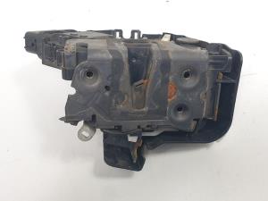 CERRADURA PUERTA DELANTERA DERECHA 3M5AR21812AK FORD FOCUS BERLINA (CAP) Autodesguaces Alicante