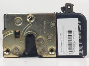 CERRADURA PUERTA DELANTERA IZQUIERDA PEUGEOT 206 CC Autodesguaces Alicante