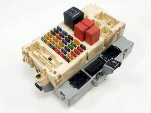 CAJA RELES / FUSIBLES 501208950100 FIAT STILO MULTI WAGON (192) Autodesguaces Alicante