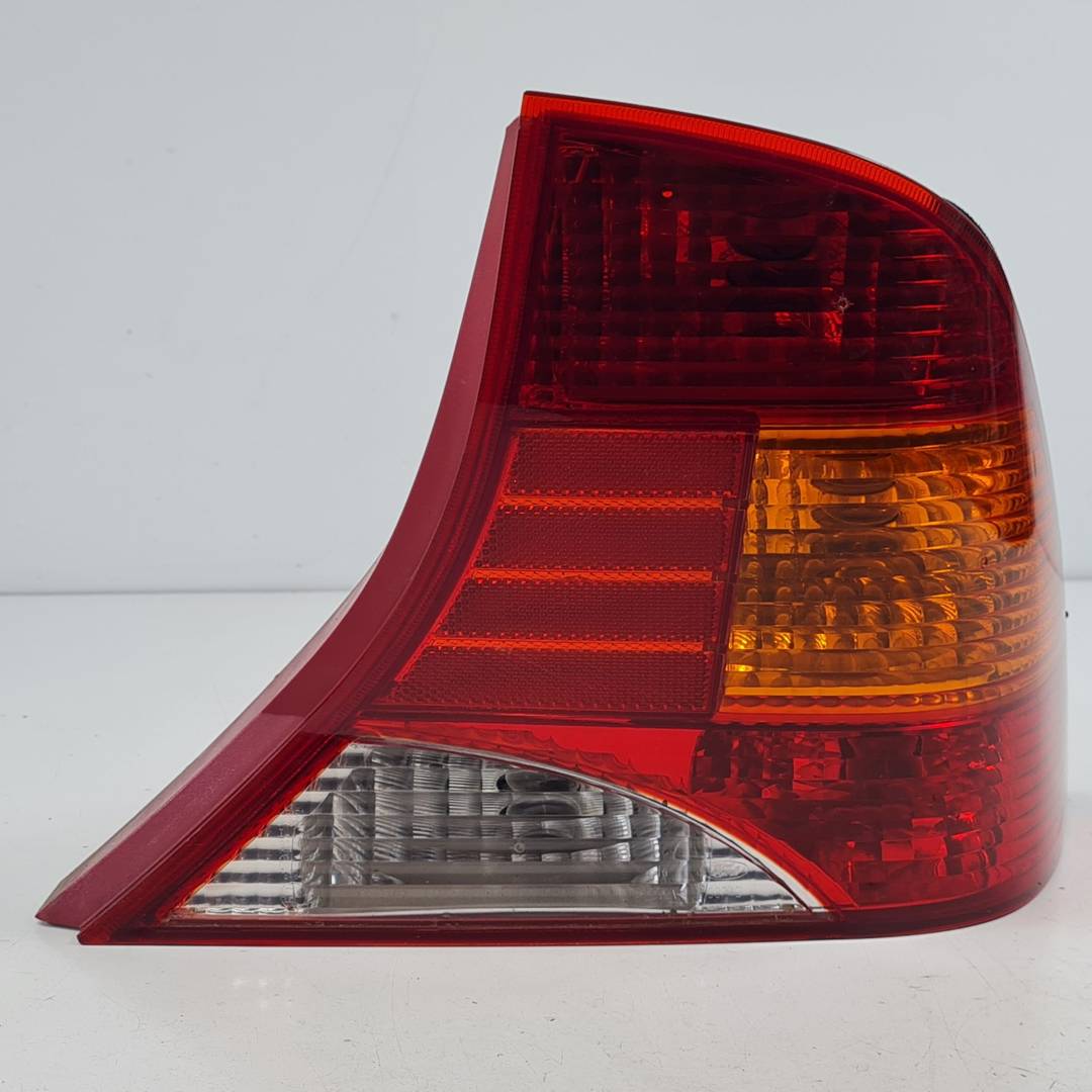 PILOTO TRASERO DERECHO - 1M5113404B - FORD - FOCUS BERLINA (CAK)